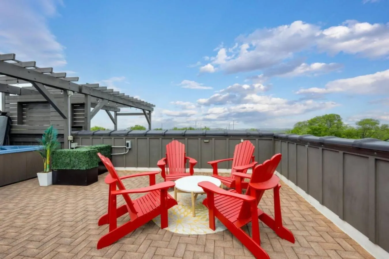 Red Radiance - Hot Tub - Dual Balconies Share Save Villa Nashville 0*,  United States